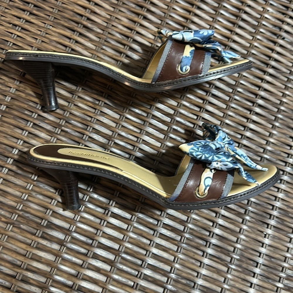 Liz Claiborne heels - Picture 3 of 5